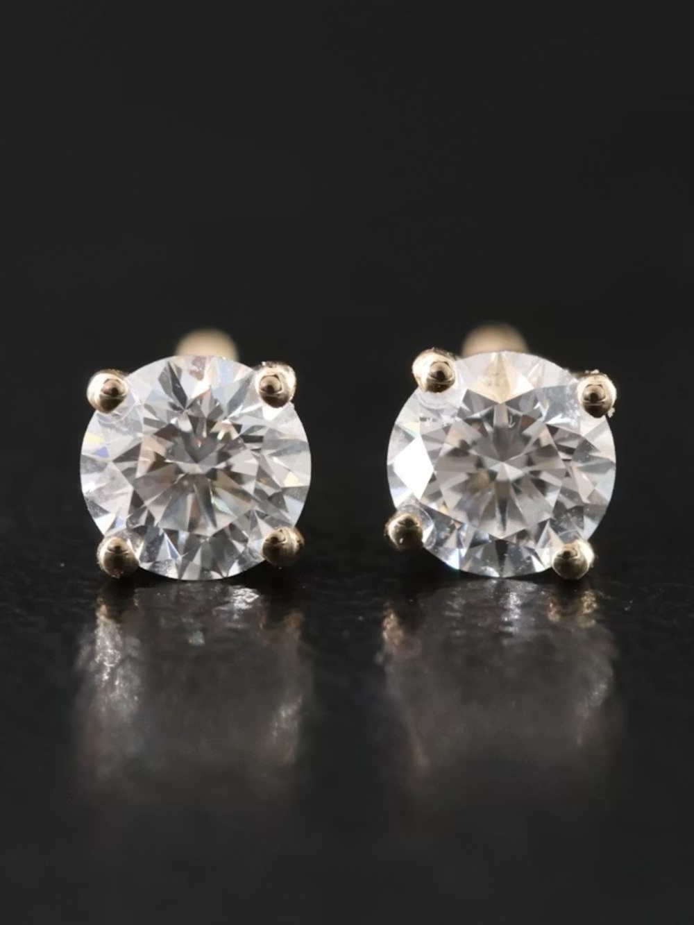 14k .7ctw lab grown diamond studs